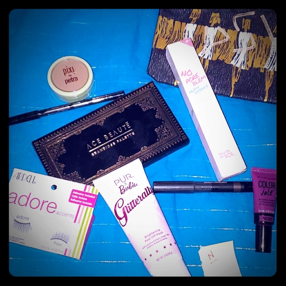 Urban Decay Other - Beauty Bundle: Ardell, Pixi, nude Stix, Ace Beaut